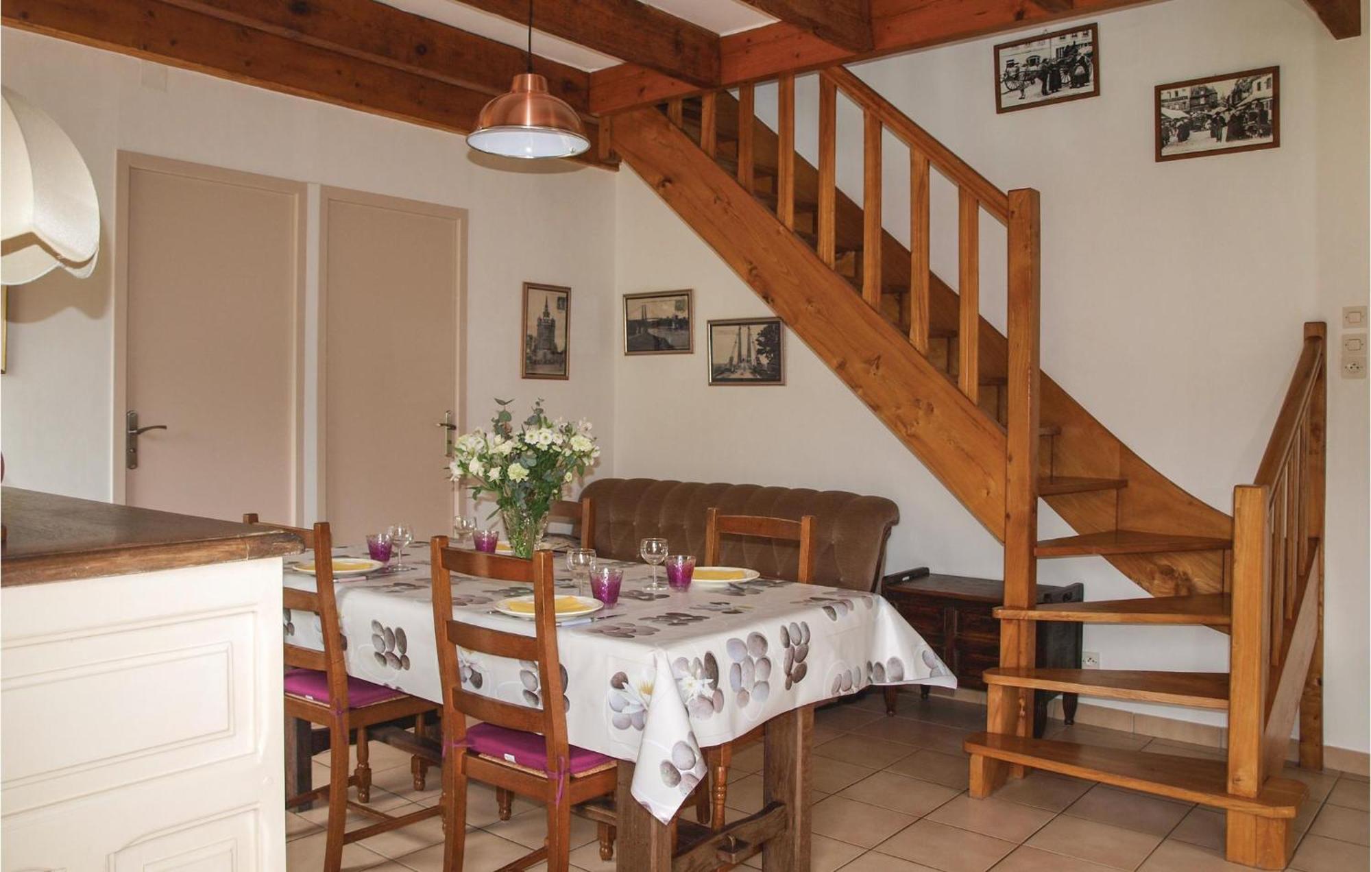 3 Bedroom Awesome Home In Lézardrieux Exteriör bild
